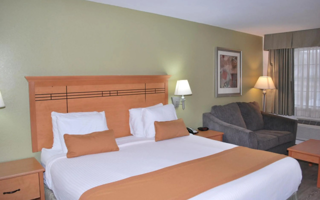 Americas Best Value Inn and Suites DeSoto