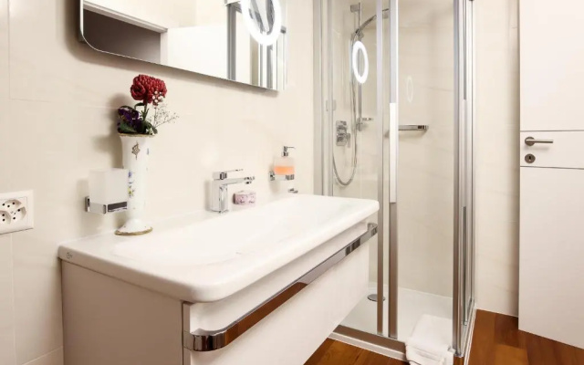 Al Ciani Balcony Suite