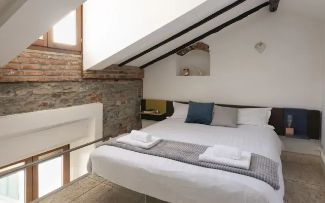 JOIVY Cosy Apt in Como Centre