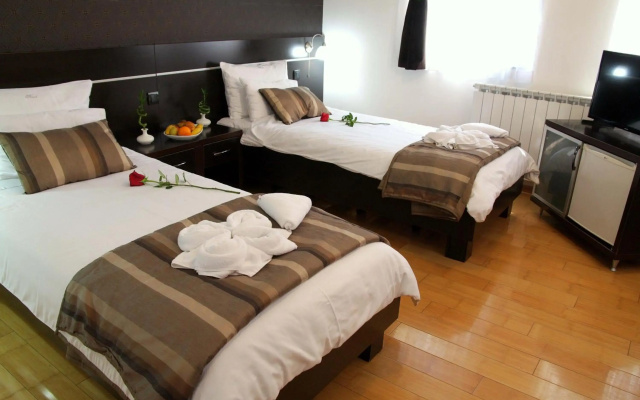 Novak Hotel