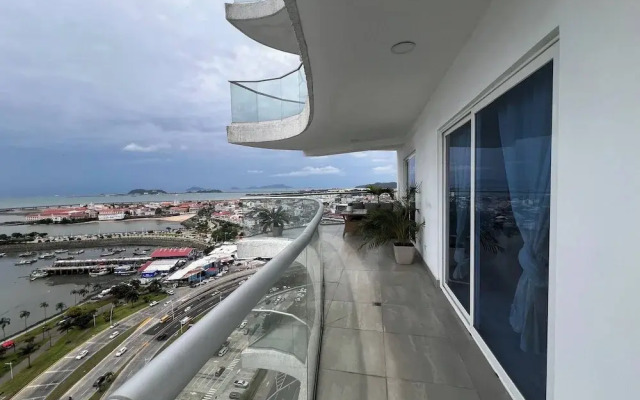 Balboa Avenue Sky Suites
