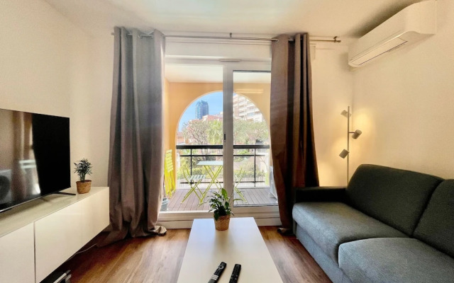 Splendid Studio With Swimming Pool Next to Monaco