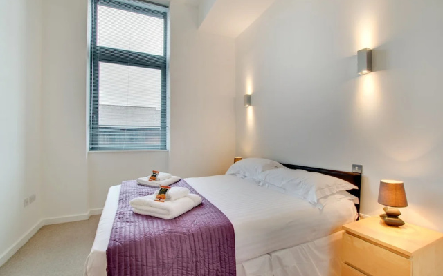 Modern 2 Bedroom Apartment City Centre