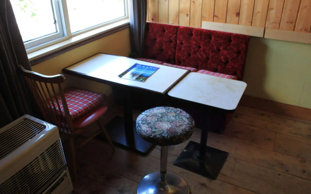 First Track Inn