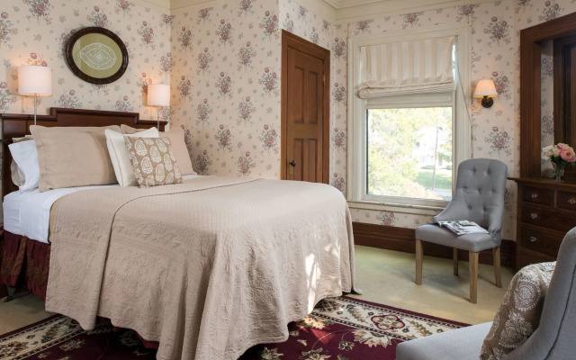 Manor House Inn