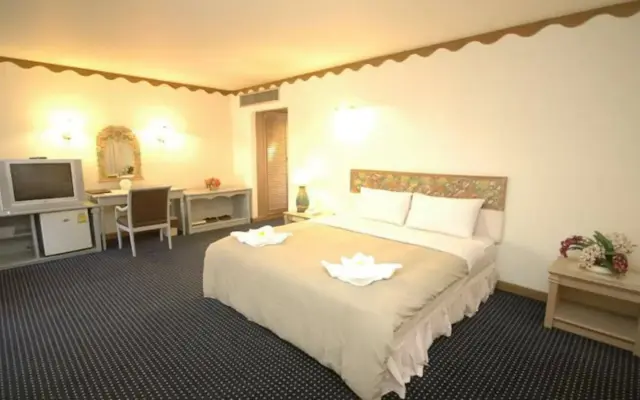 Lopburi Inn Resort