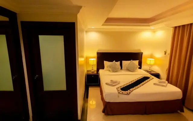Ivory Palace Hotel
