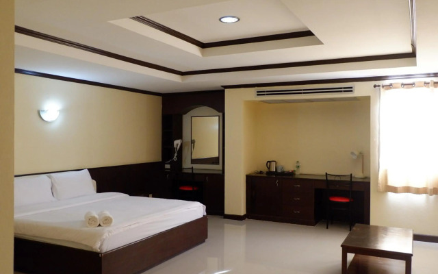 Auychai Grand Hotel