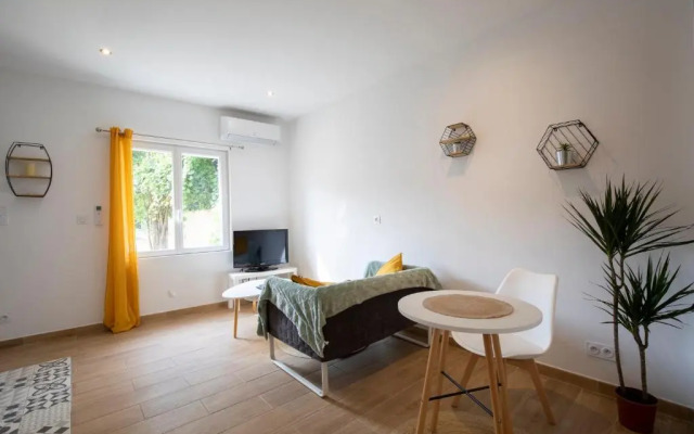 Villa de 200 m2 avec piscine proche du centre-ville
