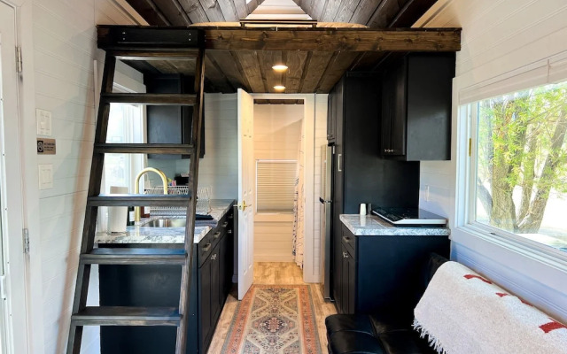BV Overlook Camp & Lodging