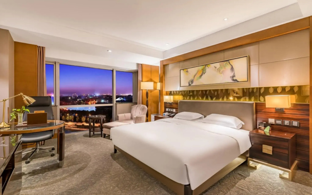 Lake View Hotel