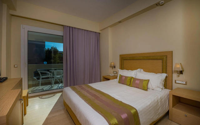 Alexandra Beach Resort & Spa