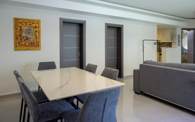 Casa d Irene near airport beach