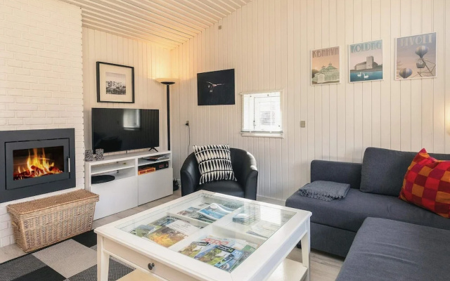 6 Person Holiday Park Home in Middelfart