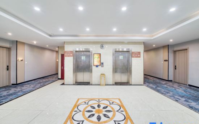 Zenpeace Selected Hotel (Hangzhou Qianjiang New Town Qingchun Square Subway Station)