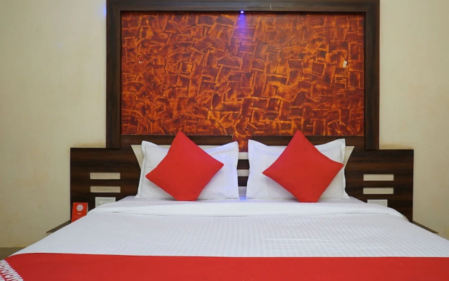 OYO 19792 Shivneri Motels