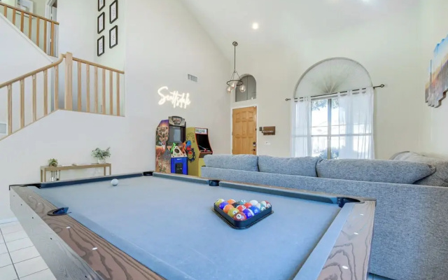 Heated Pool & Game Room: Family Home in Scottsdale