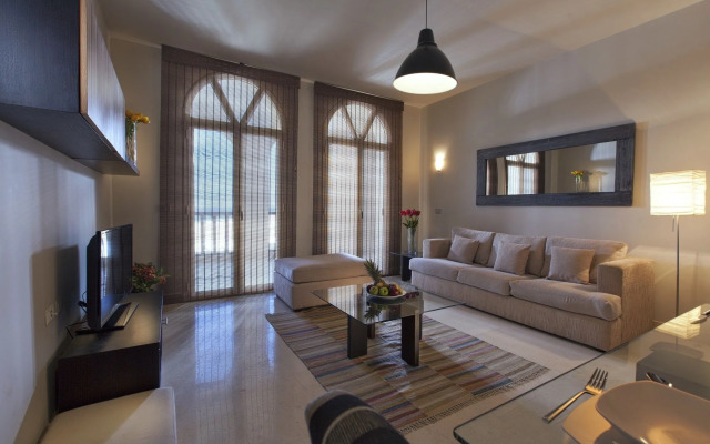 Azzurra Sahl Hasheesh