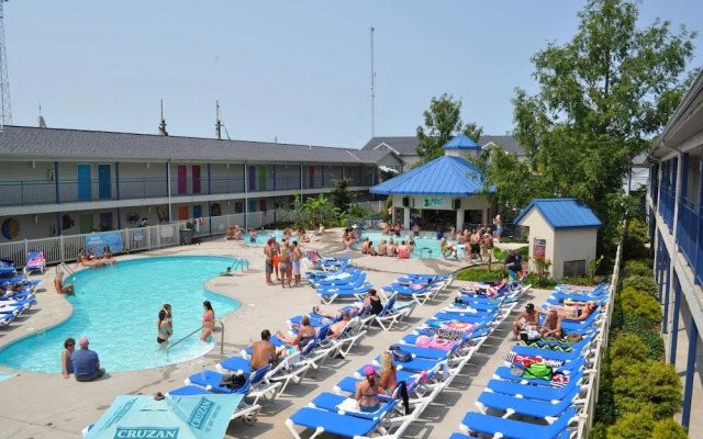 Islander Inn