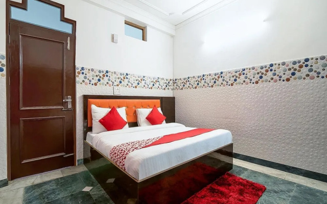 OYO 13730 Hotel Balram
