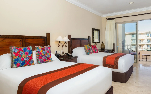 Villa La Estancia Beach Resort & Spa