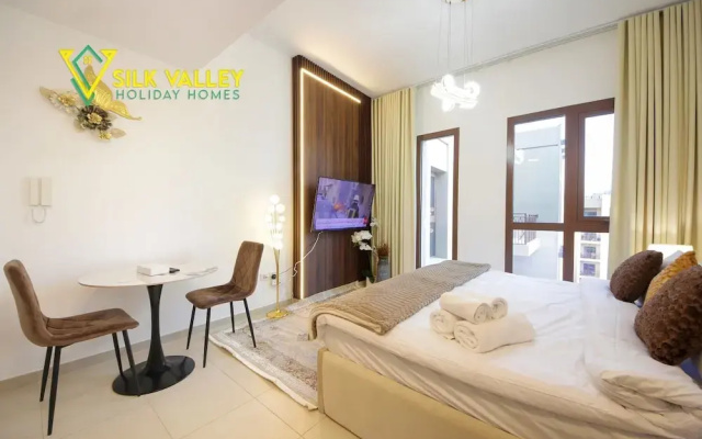 Silk Valley - Cozy Studio with pool view