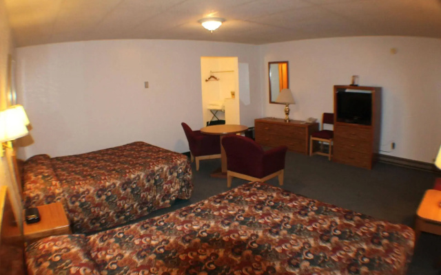 Budget Host Crestview Inn