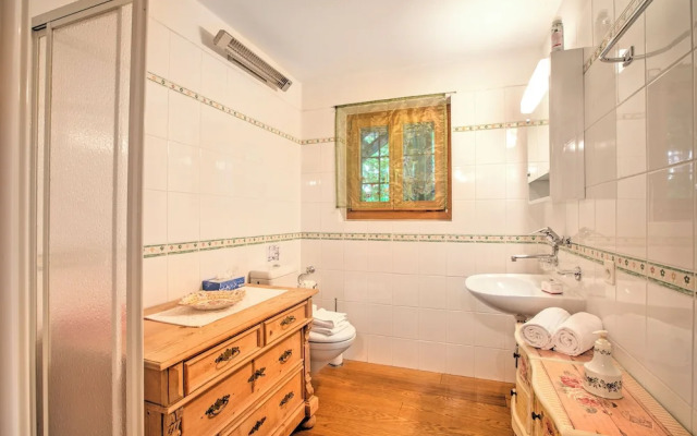 Locarno Area: Quiet Lake View Escape 2