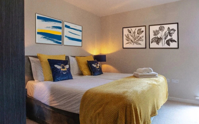Contractor Stay Hatfield Free Parking Sleeps 4