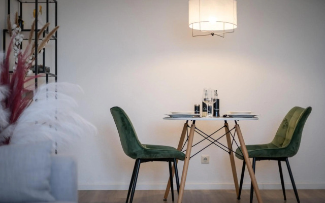 Design Apartment in Messe & Rheinnähe I Netflix I Küche