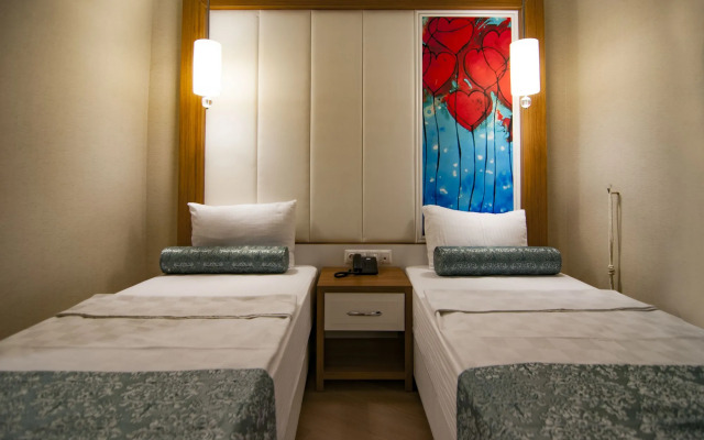 Exelans Hotel