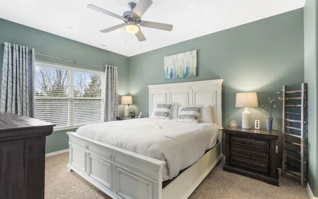 Majestic Luxury Condo at Table Rock Lake