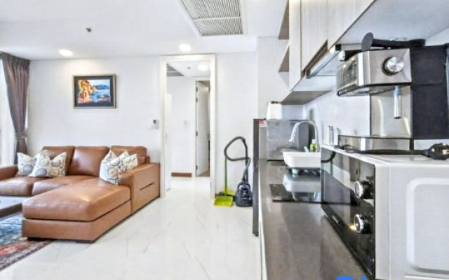 Luxury Large One Bedroom Seaview Serviced Apartment at Wongamat, Pattaya