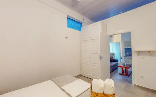 Mykonos Eight