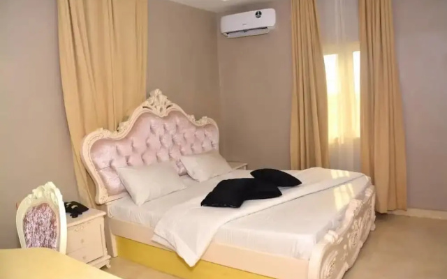 Golden Dreams Hotels and Suites Owerri