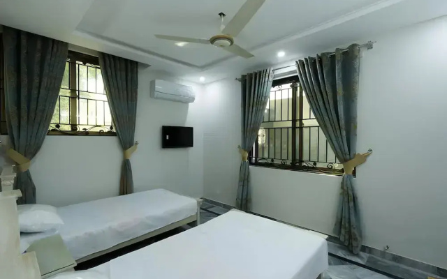 Midway Guest House and Hotel