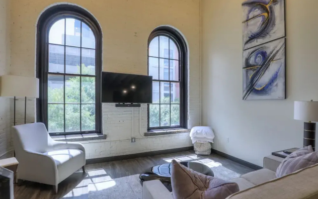 Studio 154 Luxury Hotel