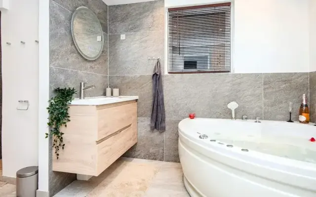 Fantastic Holiday Home with Bay View near Knebel