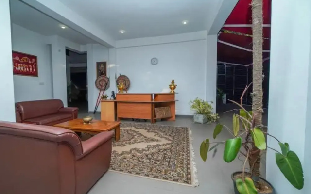 OYO 557 De Mansion