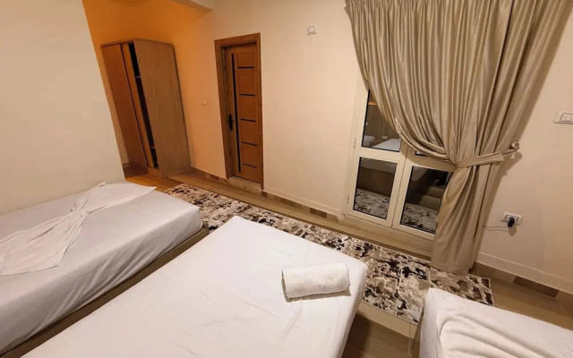Locanda pyramids view