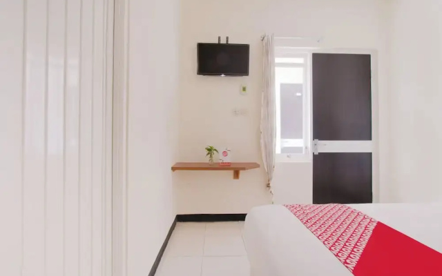 OYO 3350 Cozy Residence Syariah