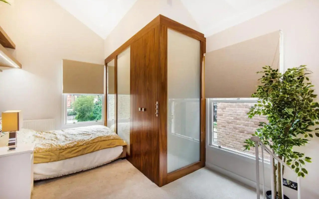 luxury I bd, Battersea
