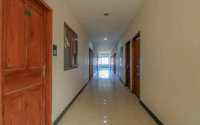 Oyo 1054 Bayak Bali Hotel
