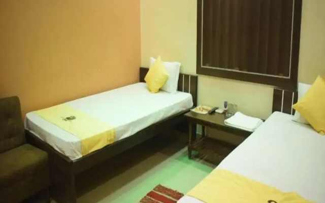 Hotel Shakuntla Palace 400 mts to Vishnupad Temple