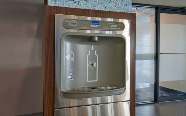 Courtyard by Marriott Chicago Lincolnshire
