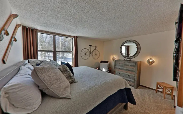 Snowblaze A14 2 Bedroom Condo by RedAwning
