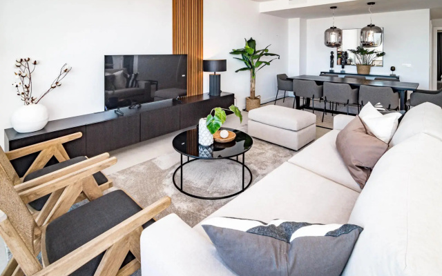 LME144A Spacious & luxury family home