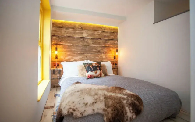 Higgihaus 26 Clare Street Aparthotel