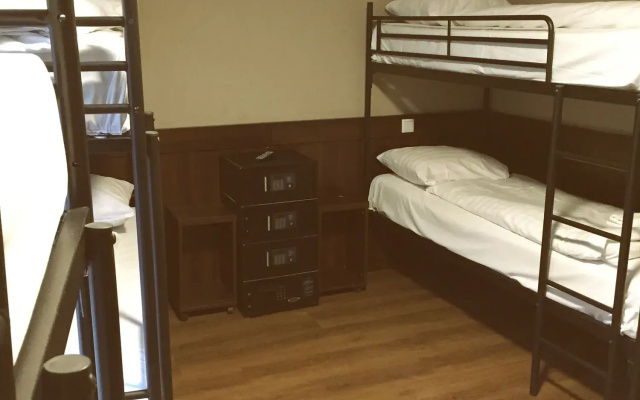 Hotel Damrak Inn