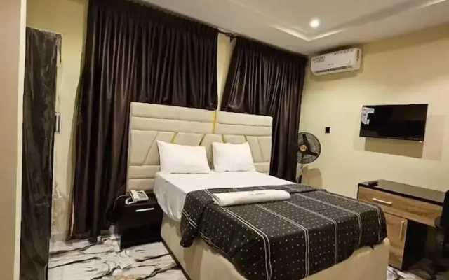 Tm arena hotel and suites